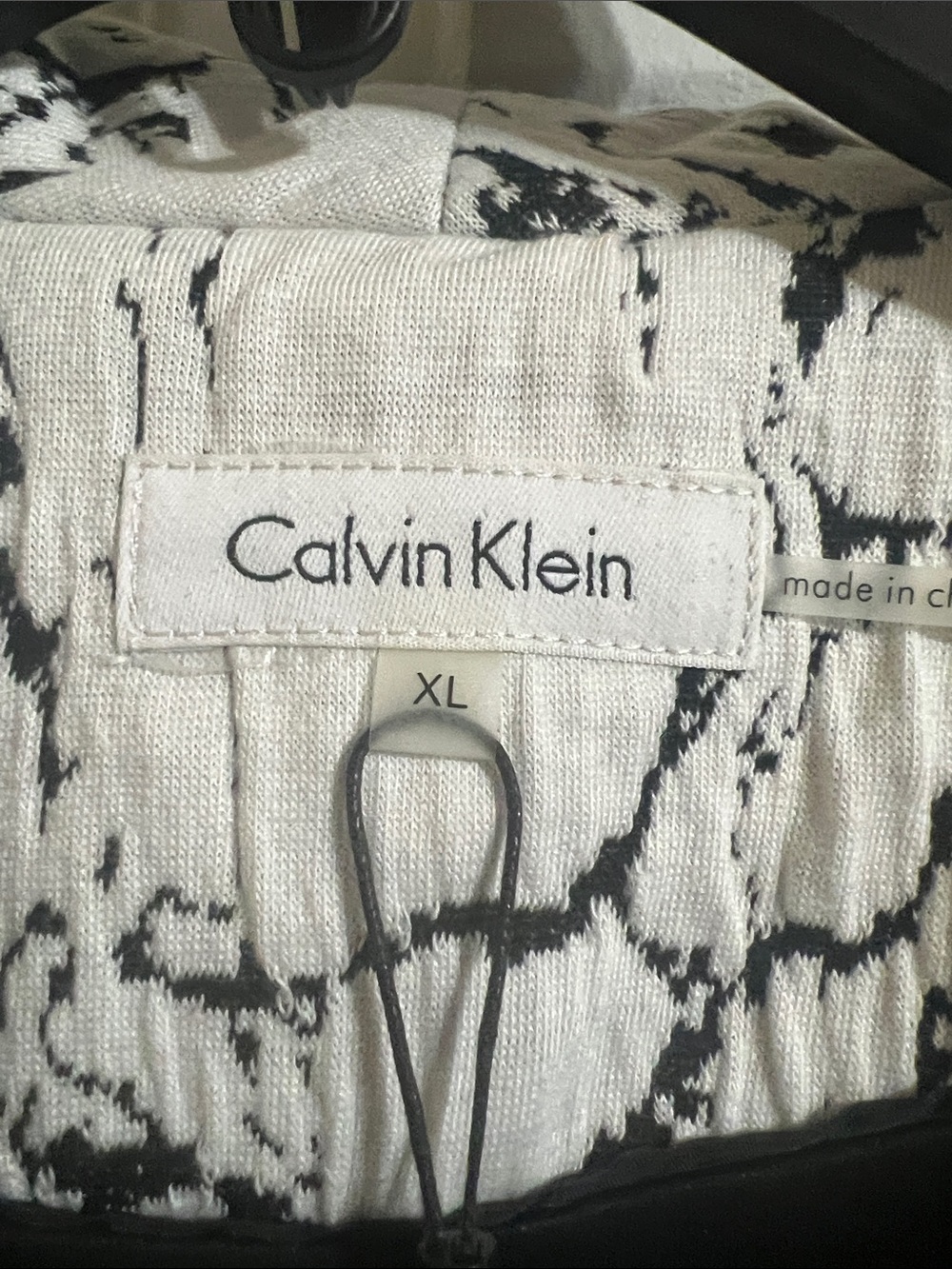 Calvin Klein Black & White Marble-Print Draped Blazer - Picture 3 of 11